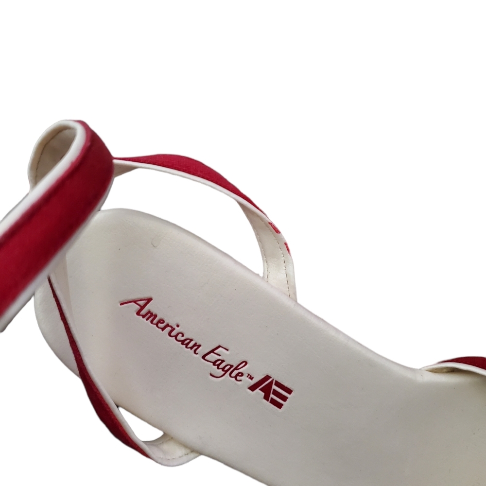 American Eagle Strapy Wedge Sandals Sz 10 Red & Wht NWOT - Picture 2 of 11
